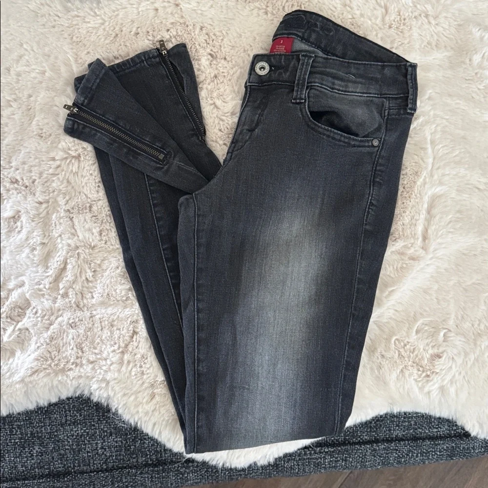 Arizona Black Distressed Skinny Jeans Zipper Hems‎
